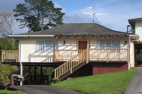 Photo of property in 2/323 Triangle Road, Massey, Auckland, 0614