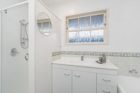 Photo of property in 18 Chippendale Crescent, Highbury, Palmerston North, 4412