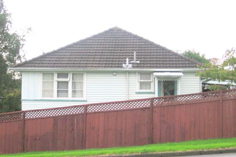 Photo of property in 32 View Road, Henderson, Auckland, 0612