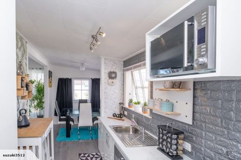 Photo of property in 3 Preston Street, Eltham, 4322