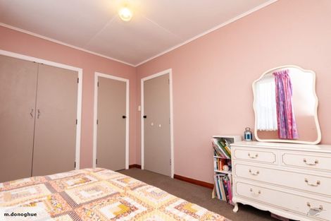 Photo of property in 2a Montrose Place, Takaro, Palmerston North, 4412