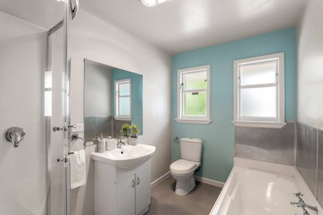 Photo of property in 223 Memorial Avenue, Burnside, Christchurch, 8053