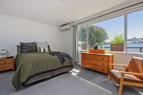 Photo of property in 15 Cooke Place, Taradale, Napier, 4112