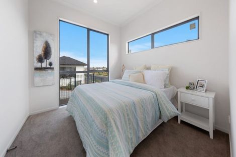 Photo of property in 39 Pakaraka Drive, Papakura, 2110
