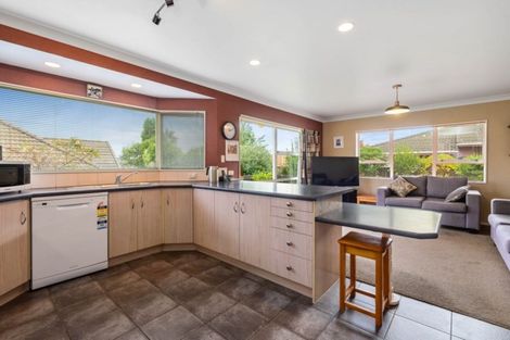 Photo of property in 10 Thelma Place, Lynmore, Rotorua, 3010