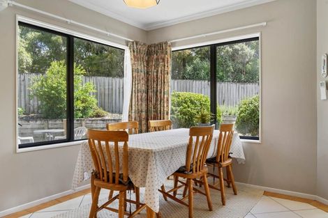 Photo of property in 90 Buscomb Avenue, Henderson, Auckland, 0610