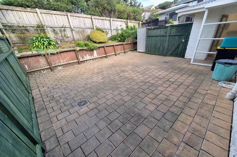 Photo of property in 2/97 Cockayne Road, Khandallah, Wellington, 6035