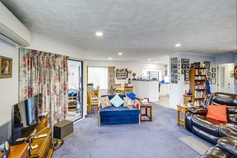 Photo of property in 2/7 Wilton Row, Taradale, Napier, 4112