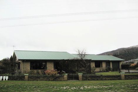 Photo of property in 77 Hazlett Street, Clyde, 9330