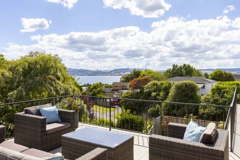 Photo of property in 1 Norfolk Road, Waipahihi, Taupo, 3330