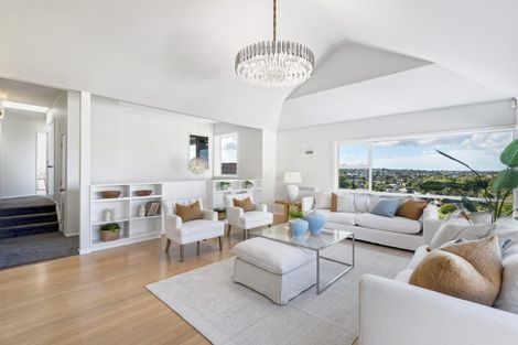 Photo of property in 14 Mcfetridge Place, Hillcrest, Auckland, 0627