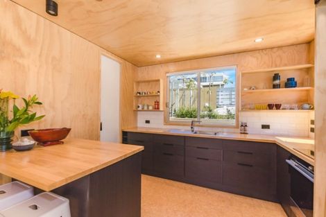 Photo of property in 54a Renown Road, Raumati South, Paraparaumu, 5032