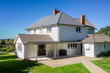 Photo of property in 10 Roma Way, Waitarere, 5510