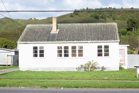 Photo of property in 110 Waddington Drive, Naenae, Lower Hutt, 5011