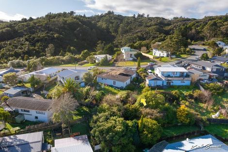 Photo of property in 14 Gentian Street, Timberlea, Upper Hutt, 5018