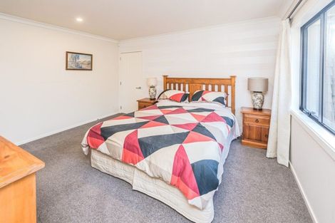 Photo of property in 28 Purnell Street, College Estate, Whanganui, 4500