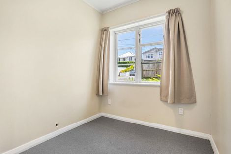 Photo of property in 16 Westmere Crescent, Westmere, Auckland, 1022