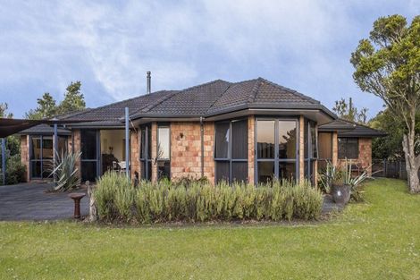 Photo of property in 14 Mcentee Road, Waitakere, Auckland, 0816