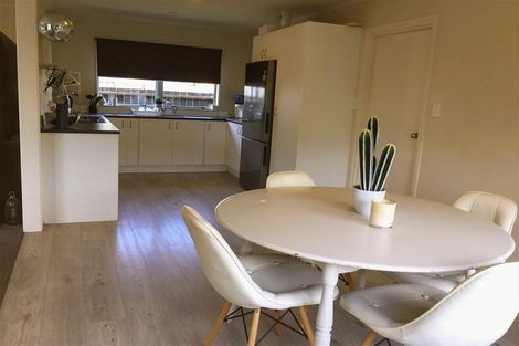 Photo of property in 11b Springs Road, Parakai, 0830