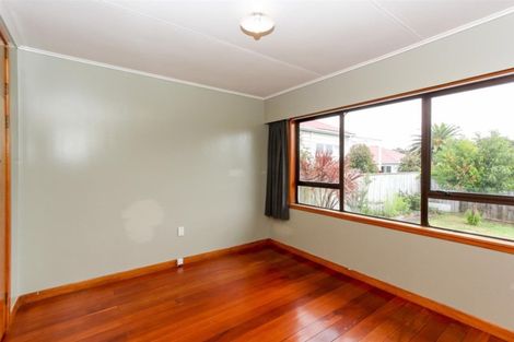 Photo of property in 74 Smart Road, Glen Avon, New Plymouth, 4312