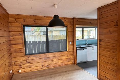 Photo of property in 49 Norcross Avenue, Henderson, Auckland, 0612