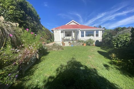 Photo of property in 25 Saint Michaels Crescent, Kelburn, Wellington, 6012