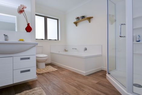 Photo of property in 10 Double Bay Road, Pyes Pa, Tauranga, 3112