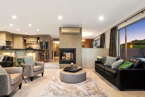 Photo of property in 16 Riddington Rise, Ohauiti, Tauranga, 3112