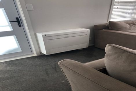 Photo of property in 4 Royston Street, Rosehill, Papakura, 2113