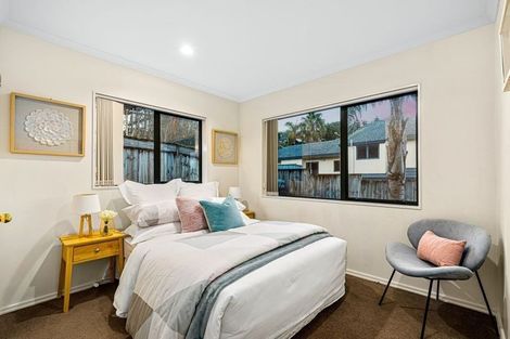 Photo of property in 62a Hogarth Rise, West Harbour, Auckland, 0618