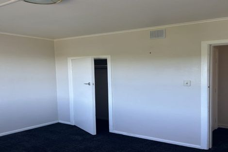 Photo of property in 12 Huntingdon Street, Northland, Wellington, 6012