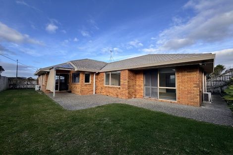 Photo of property in 19 Norm Pellow Drive, Manurewa, Auckland, 2105