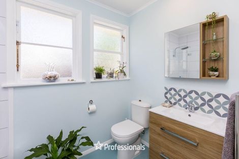 Photo of property in 53 Thackeray Street, Trentham, Upper Hutt, 5018