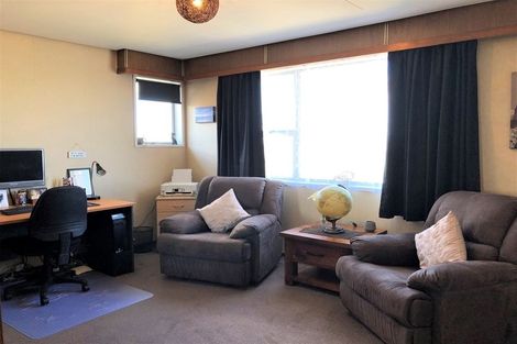 Photo of property in 45 Stamford Street, Balclutha, 9230