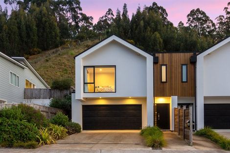 Photo of property in 49a Banks Boulevard, Whitby, Porirua, 5024