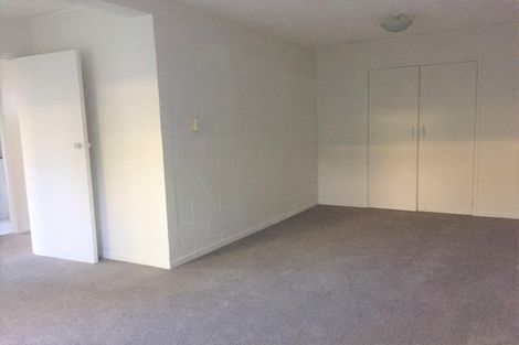 Photo of property in 2/42 Sheridan Drive, New Lynn, Auckland, 0600