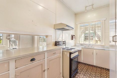 Photo of property in 42 Lippiatt Road, Otahuhu, Auckland, 1062