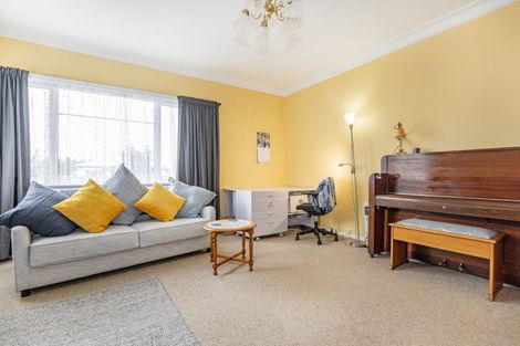 Photo of property in 215 Mayfair Avenue, Mayfair, Hastings, 4122