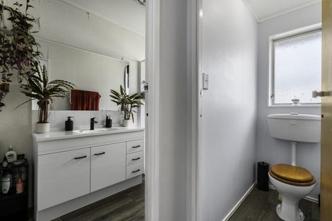 Photo of property in 73 Tuhikaramea Road, Dinsdale, Hamilton, 3204