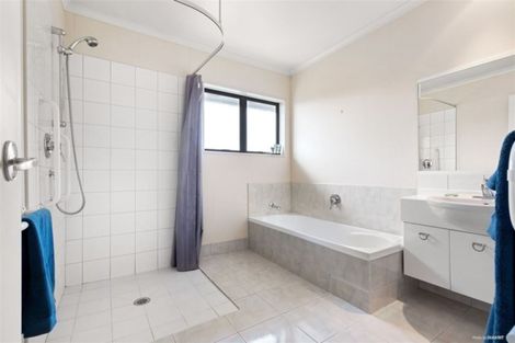 Photo of property in 194b Wellington Street, Pukekohe, 2120