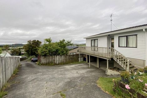 Photo of property in 1/24 Barbados Drive, Unsworth Heights, Auckland, 0632