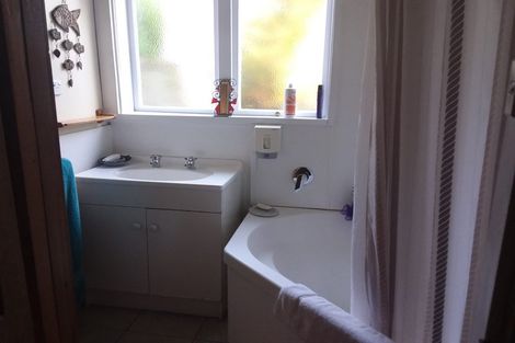 Photo of property in 104 Commercial Street, Takaka, 7110