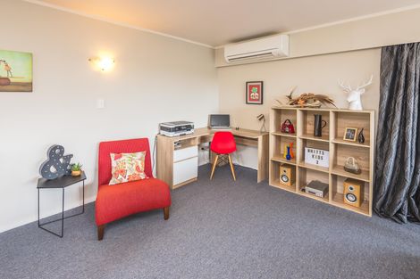 Photo of property in 6b Bristow Street, Saint Johns Hill, Whanganui, 4501