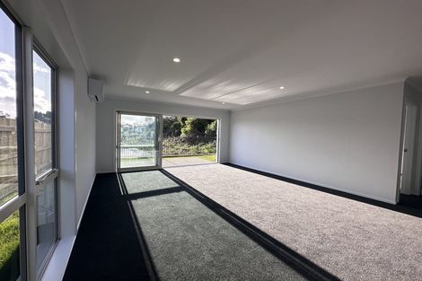 Photo of property in 26 Koru Loop, Paraparaumu, 5032