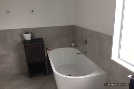 Photo of property in 25 Molyneux Close, Whitby, Porirua, 5024