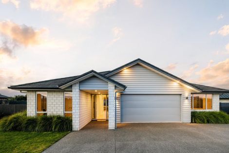 Photo of property in 39 Mike Smith Drive, Cambridge, 3434