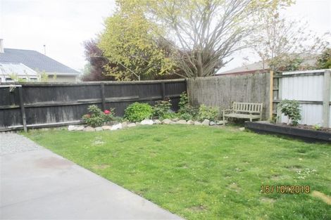 Photo of property in 28 Broadhaven Avenue, Parklands, Christchurch, 8083