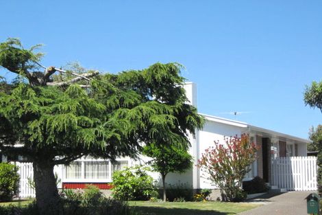 Photo of property in 12 Te Rama Place, Wainoni, Christchurch, 8061