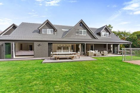 Photo of property in 5 Lavinia Grove, Waikanae Beach, Waikanae, 5036