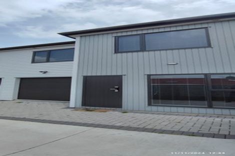 Photo of property in 2/72 Howe Street, Howick, Auckland, 2014